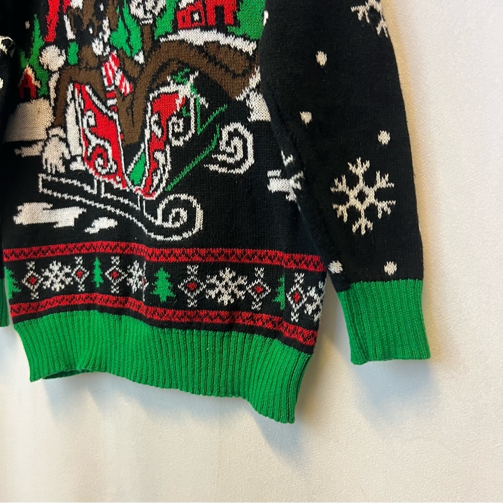 Well Worn Girls / Boys Holiday Christmas Crew Neck Pull Over Ugly Sweater - Picture 6 of 10
